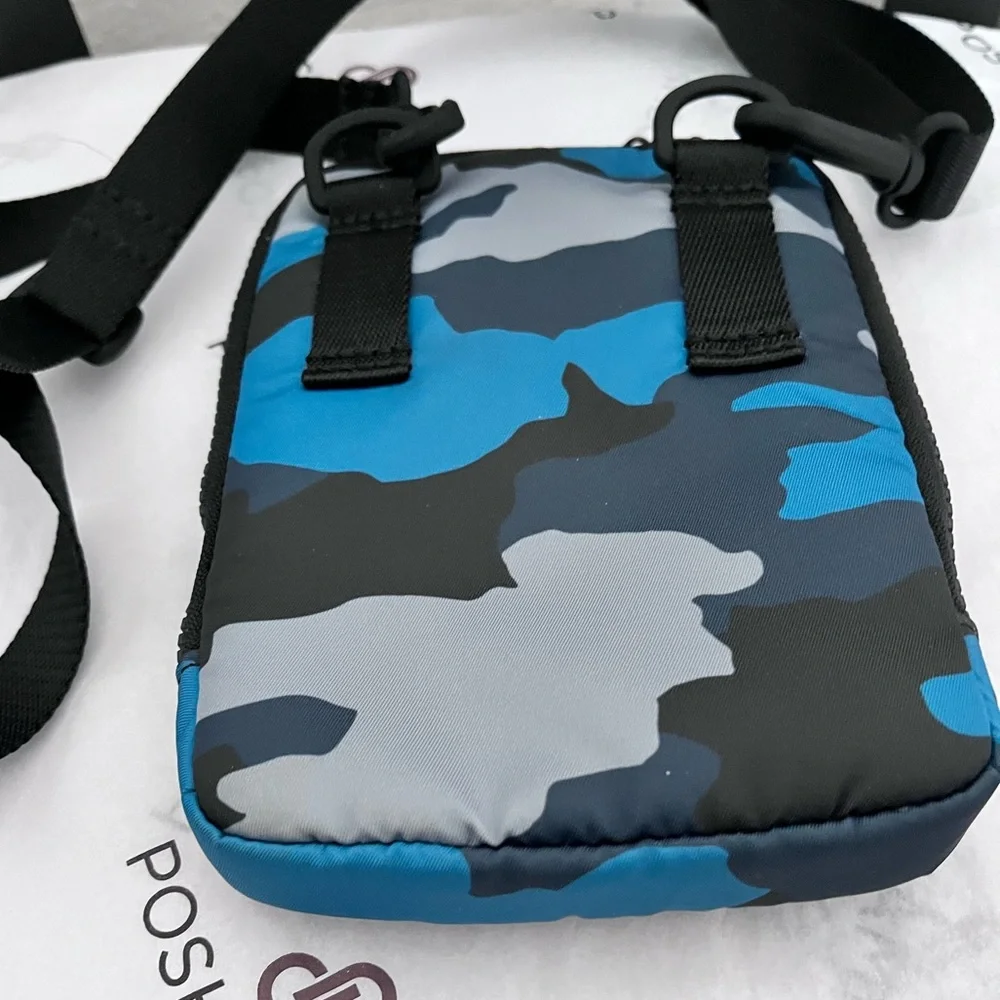 Lululemon Athletica Pre-Loved Authentic Easy Access Heritage 365 Camo Crossbody - Picture 7 of 15